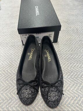 CHANEL Black denim  CC Logo Ballet Flats